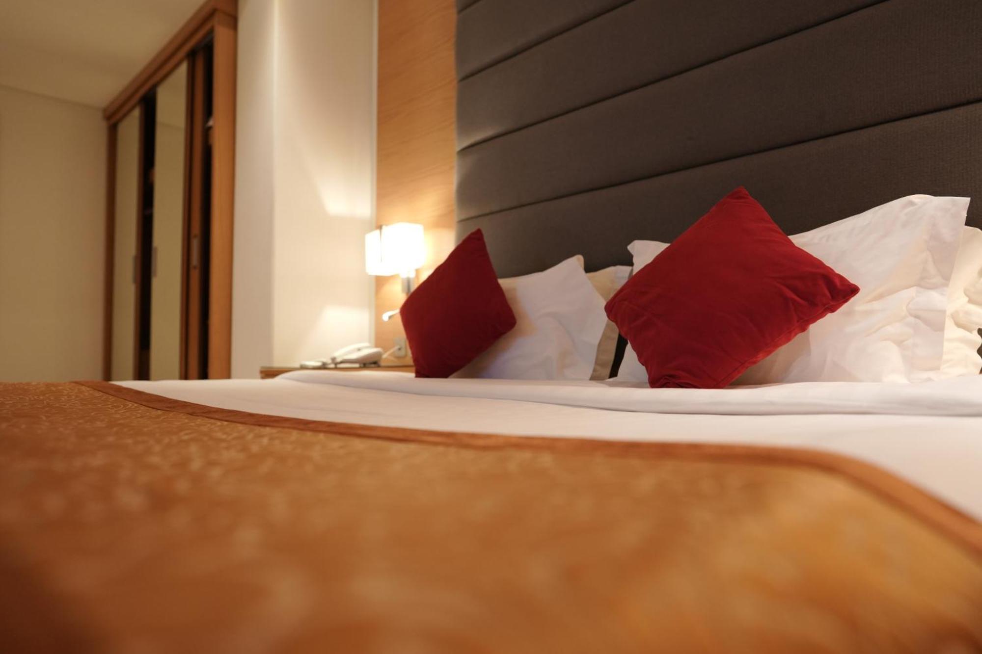 מנאמה Meshal Hotel מראה חיצוני תמונה