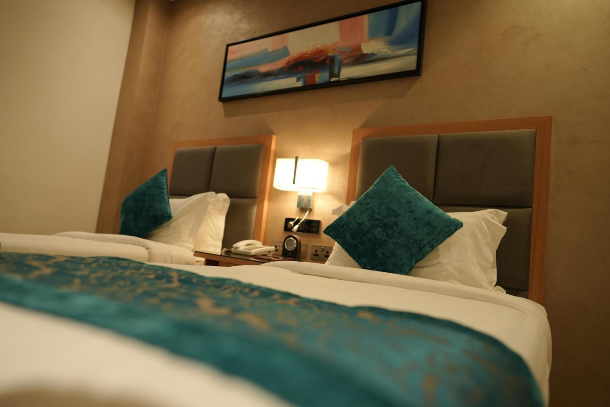 מנאמה Meshal Hotel מראה חיצוני תמונה
