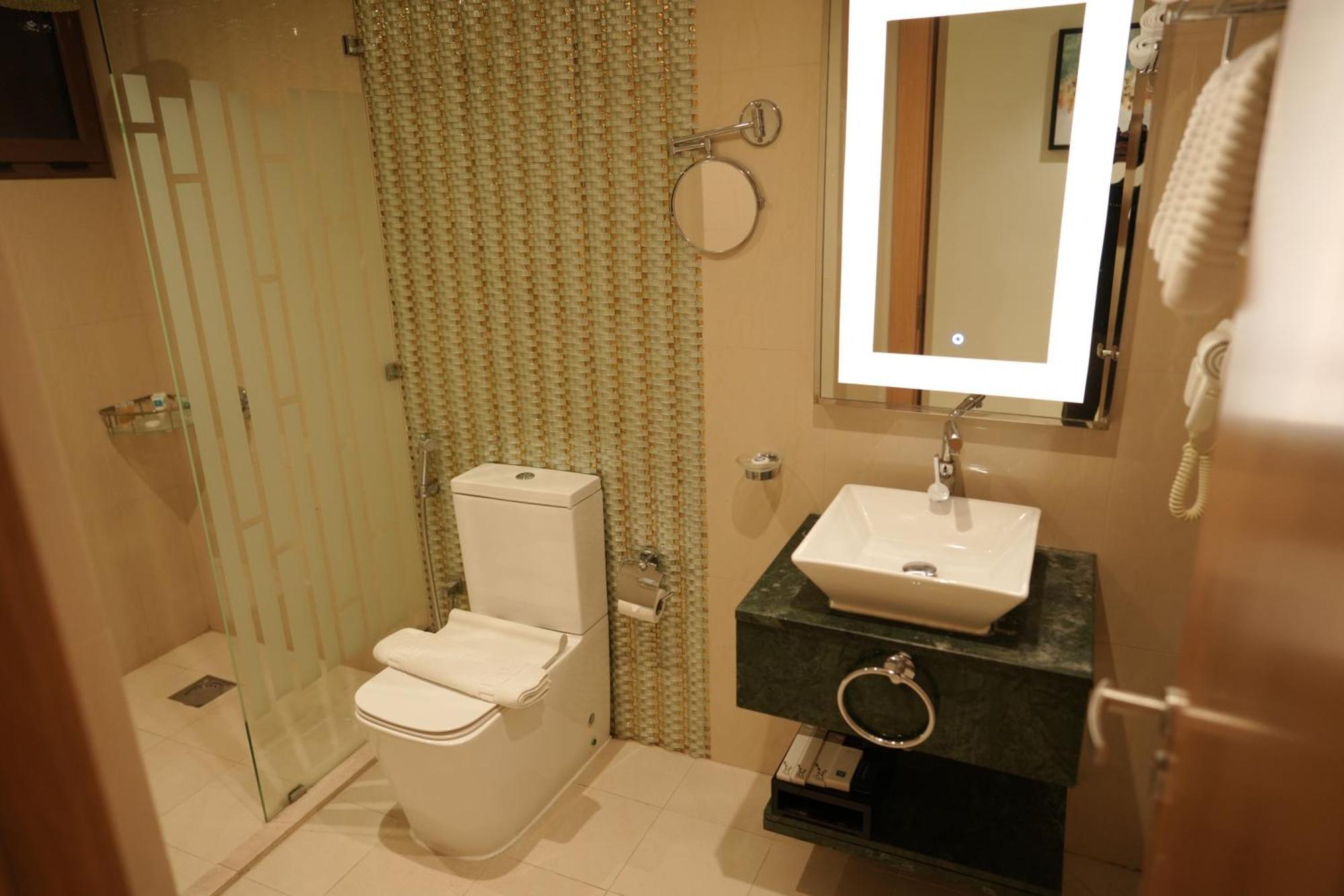 מנאמה Meshal Hotel מראה חיצוני תמונה